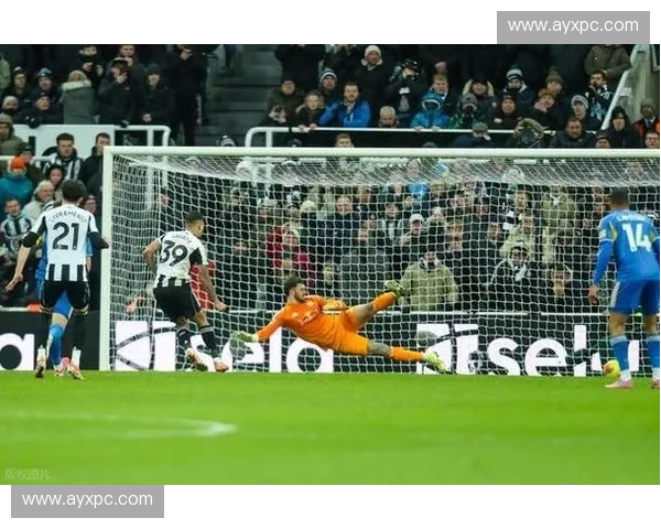 赫尔曼森神扑救主，伯恩利门将屡现精彩扑救