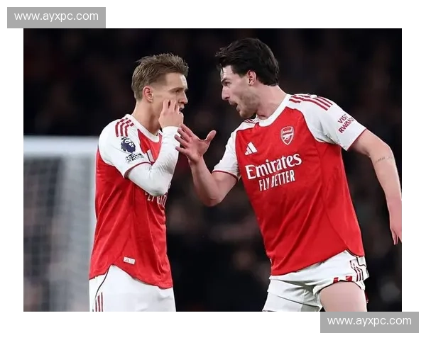 阿森纳热身赛频繁伤病,训练强度与方式引发健康管理讨论 阿森纳热身赛频繁伤病,训练强度与方式引发健康管理讨论